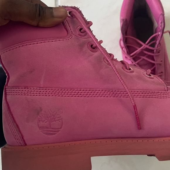 Pink Timberlands - Picture 5 of 5